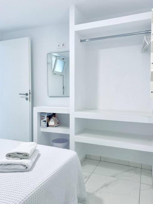 Hh Bay Apartment Логарас Екстериор снимка