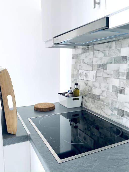 Hh Bay Apartment Логарас Екстериор снимка